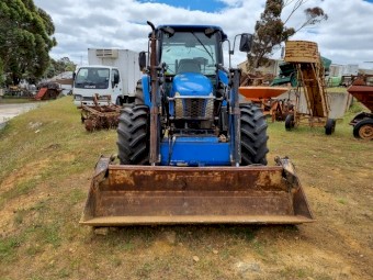 New Holland TL100A Tractor with Front End Loader
