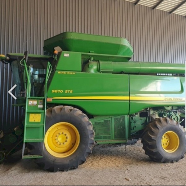 2011 John Deere 4WD 9870 STS Header with 40ft Macdon FD70 Flex Draper Front