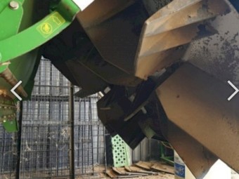 2011 John Deere 4WD 9870 STS Header with 40ft Macdon FD70 Flex Draper Front