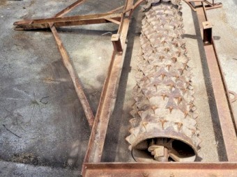 Furphy Spiked 12ft Roller