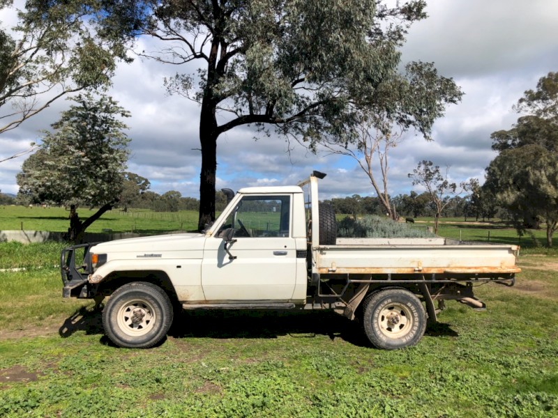 Wanted TOYOTA LANDCRUISER