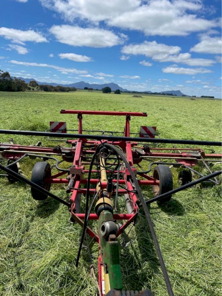 Fella TH 800 Trailing Tedder