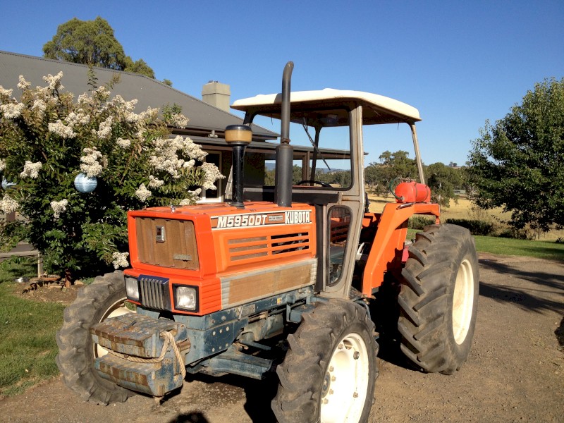 Kubota M5950DT 4WD Tractor