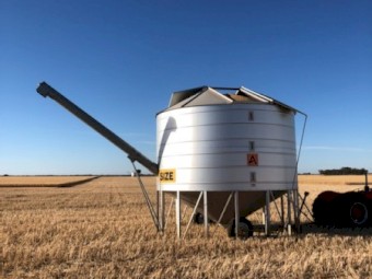 Sherwell Ahrens Jumbo 38ton PTO Field Bin Late Model