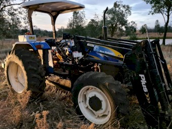 New Holland TT75 Tractor