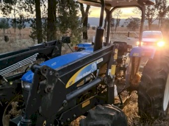 New Holland TT75 Tractor