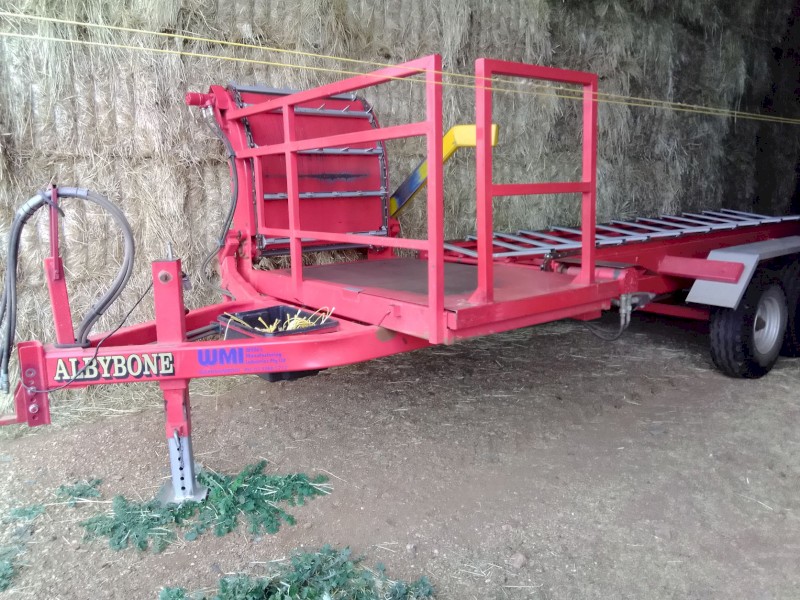 Albybone Multibale Feeder