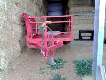 Albybone Multibale Feeder