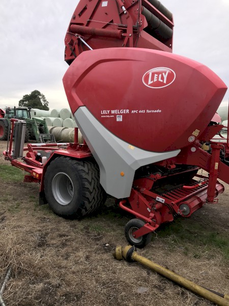 2011 Lely Welger RPC 445 Tornado/Wrapper Combo