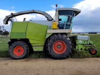 Claas 880 Jaguar forage harveter