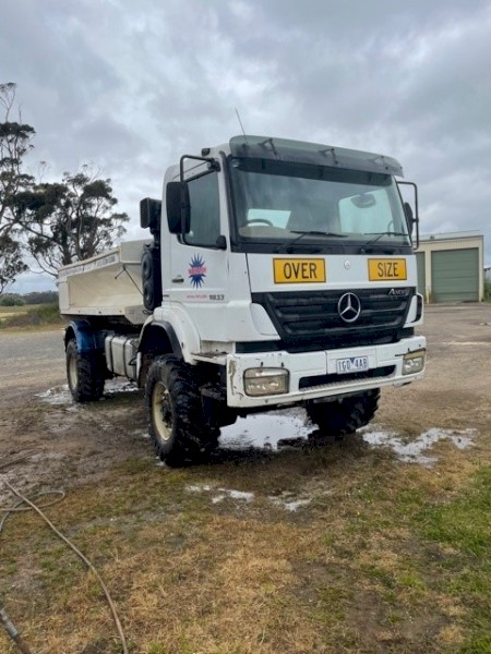 2008 Mercedes Benz Axor 1833 Spreader Truck