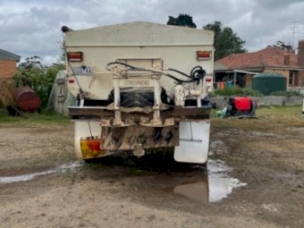 2008 Mercedes Benz Axor 1833 Spreader Truck
