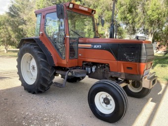 Fiatagri F100 New Holland tractor