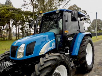 2015 New Holland T5050 4x4 95 hp Tractor