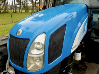 2015 New Holland T5050 4x4 95 hp Tractor