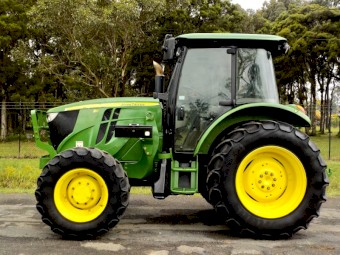 2015 John Deere 6100 RC 4x4 110 hp Tractor