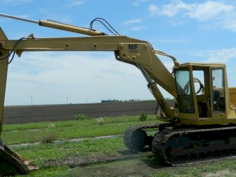 Excavator between 10 and 20T