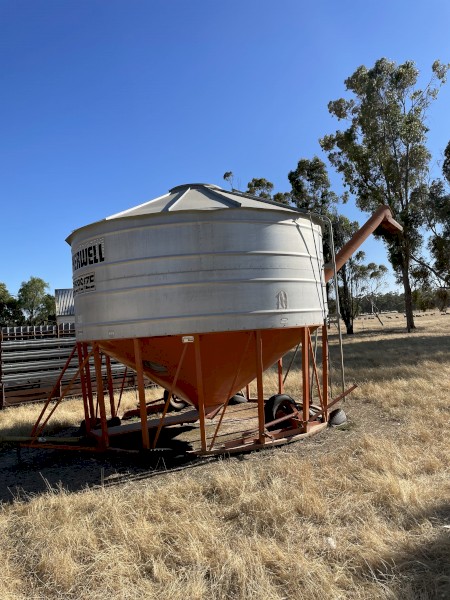 Sherwell Field Bin 1511D with PTO Auger