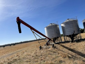 8x51 Buhler Auger 21HP Honda Motor