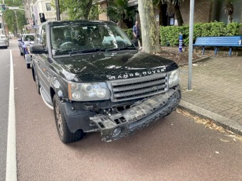 2005 Range Rover Sports.