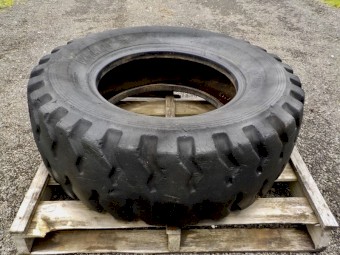 1 x Bridgestone V-Lug 2 15.5 - 25 Industrial Commercial Tyre