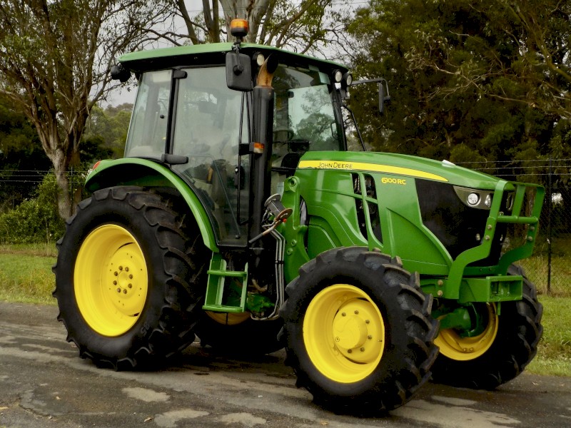 10/2015 John Deere 6100 RC 4x4 110 hp Tractor