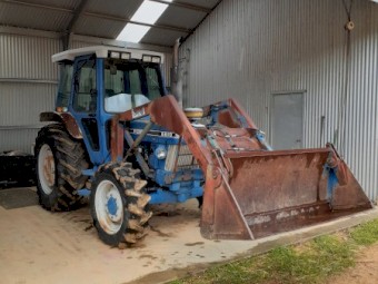 Ford New Holland 6610 loader Tractor, Hardi spray unit 