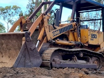 CASE Drott 850 ,4 in 1 loader, ideal farm machine.