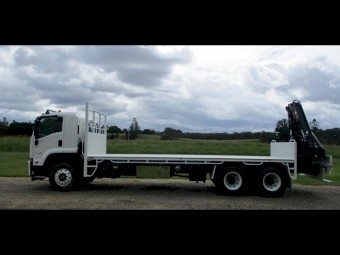 WANTED 2000-2010 Isuzu 6 x 4 Rear Mounted HIAB Flatbed Truck