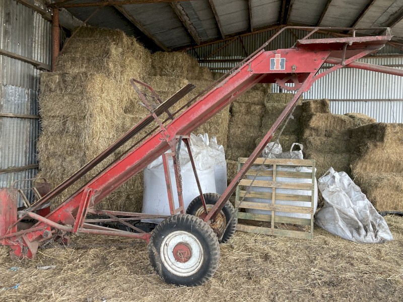 Small bale elevator and trailer
