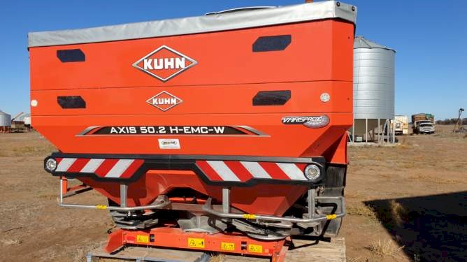 2020 Kuhn Axis 50.2 H-EMC-W VS PRO Spreader