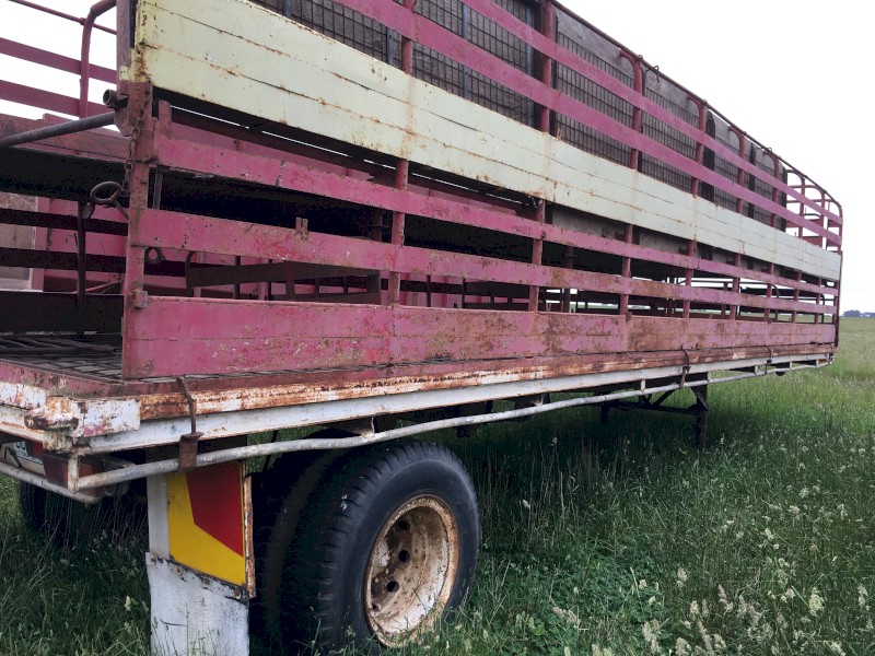 McGrath 1axle flat top with stock crate