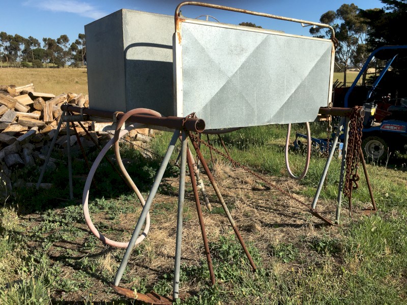 Fire fighting slip on unit