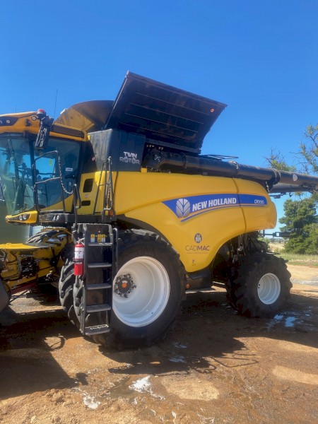 2017 CR 9.90 New Holland 