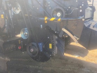 2017 CR 9.90 New Holland 