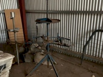 5 berth lamb marking cradle