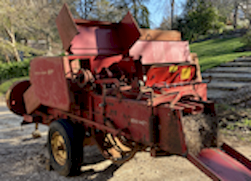 New Holland Hayliner 317 Small Square Baler