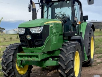 2014 John Deere 140M Tractor