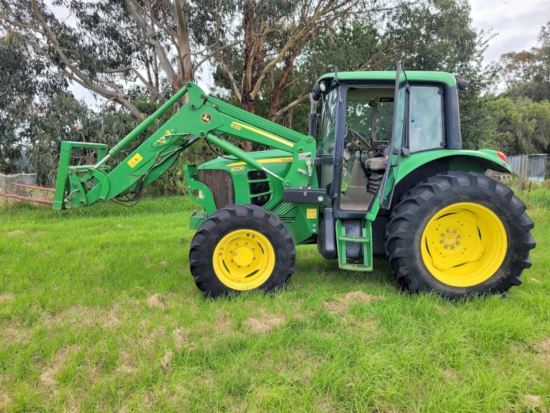 2012 John Deere 6230 4WD Tractor
