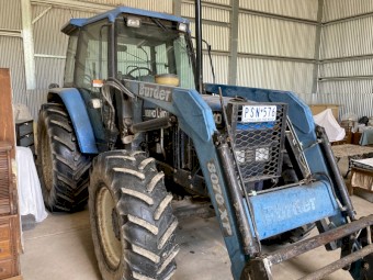 1987 Ford New Holland 6640 4WD Tractor with Loader/
