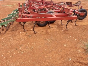 Case 4300 cultivator 