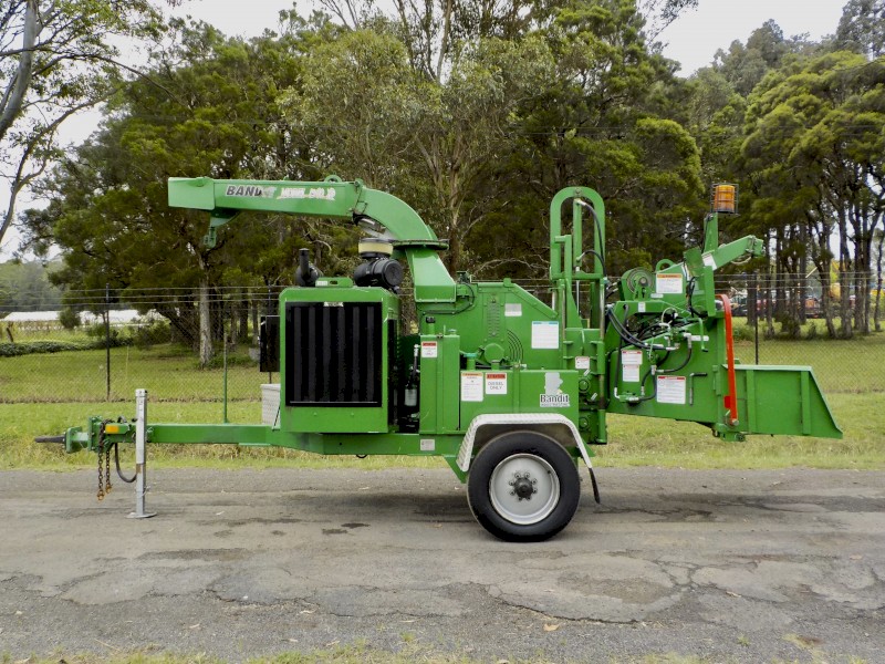 Late model Bandit 1390XP Intimidator 15" Commercial Diesel Wood Chipper