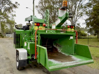Late model Bandit 1390XP Intimidator 15" Commercial Diesel Wood Chipper