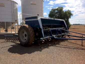 Agrowdrill AD95 Seeder