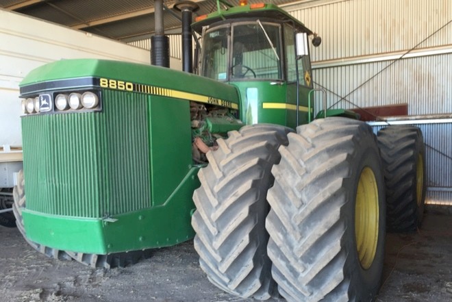 Wanted John Deere 8850 tractor