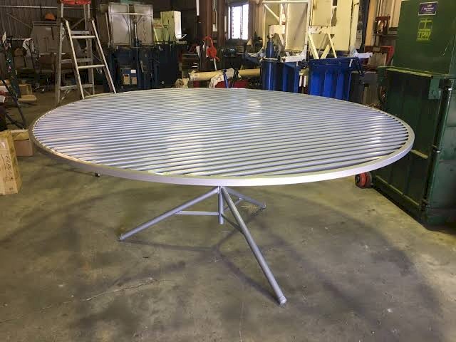 Round wool table 