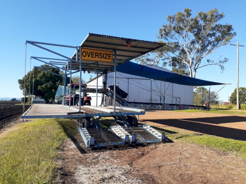 Used Starkbuilt Vegetable Harvest Aide