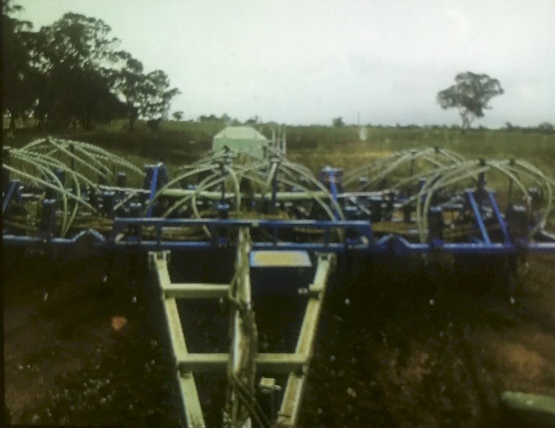 2006 Gason Seeder 1850RT with 2006 Scari-Till Bar