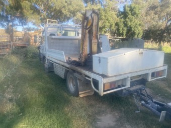 1999 Mitsubishi Canter  Crane Truck 