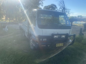 1999 Mitsubishi Canter  Crane Truck 